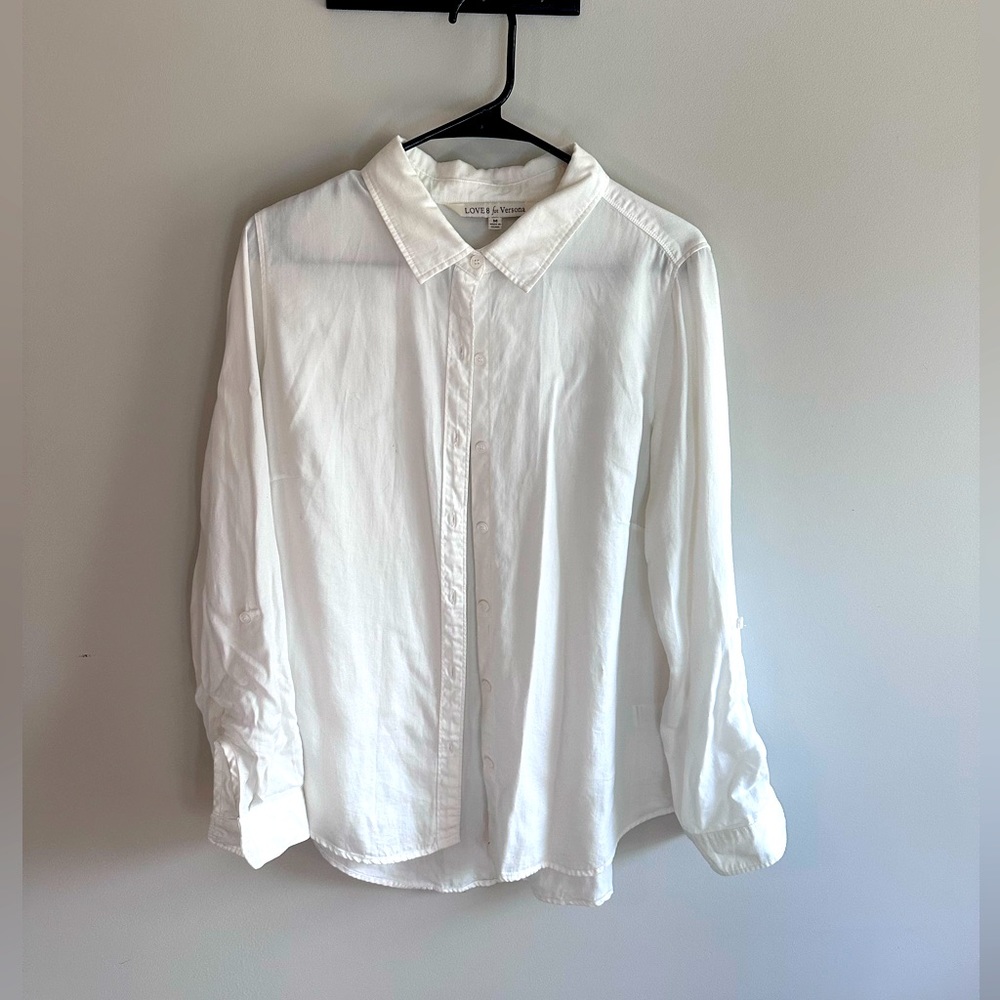 White love 8 for versona button down size medium